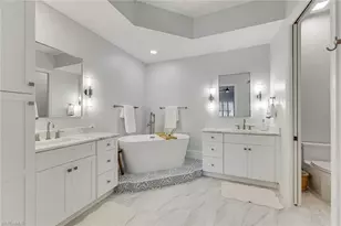 831 Sailaway Ln, Naples, FL 34108 - Photo 13