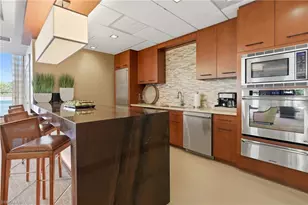 5601 Turtle Bay Dr, Naples, FL 34108 - Photo 23