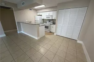 5317 Summerlin Rd, Fort Myers, FL 33919 - Photo 9