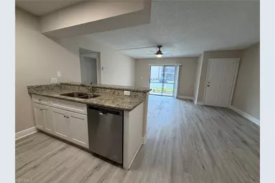 5315 Summerlin Rd #1504, Fort Myers, FL 33919 - Photo 9