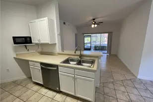 7915 Preserve Cir, Naples, FL 34119 - Photo 9