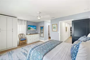 1060 6th St S, Naples, FL 34102 - Photo 13