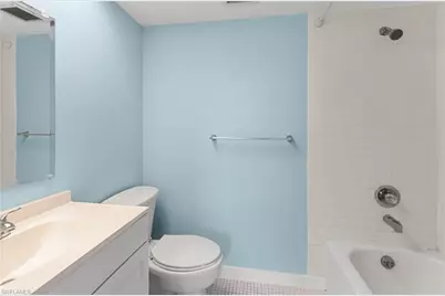 13 High Point Cir N #209, Naples, FL 34103 - Photo 17