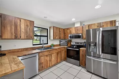 18185 Hilda Dr, Fort Myers, FL 33967 - Photo 9