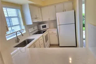 5 High Point Cir W, Naples, FL 34103 - Photo 3