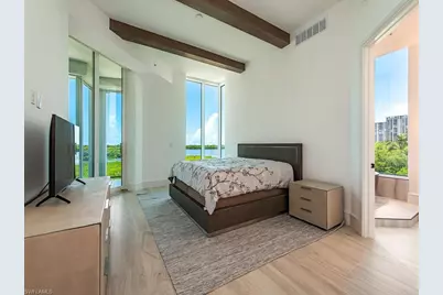 60 Seagate Dr #305, Naples, FL 34103 - Photo 11