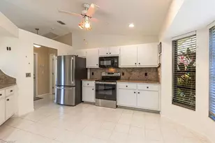 124 Versailles Cir, Naples, FL 34112 - Photo 11