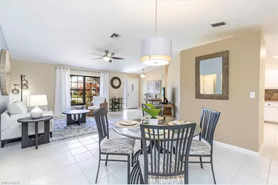 124 Versailles Cir, Naples, FL 34112 - Photo 7