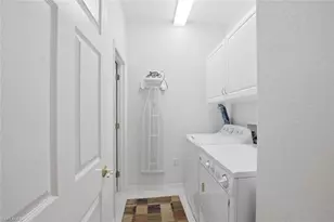 4834 Hampshire Ct, Naples, FL 34112 - Photo 25