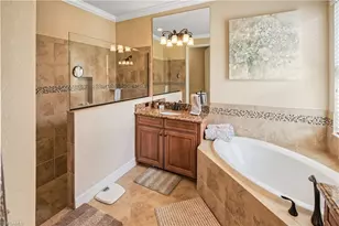 9215 Veneto Ln, Naples, FL 34113 - Photo 9