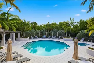 8990 Bay Colony Dr, Naples, FL 34108 - Photo 37