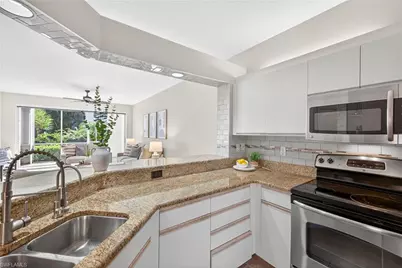 7100 Barrington Cir #101, Naples, FL 34108 - Photo 13