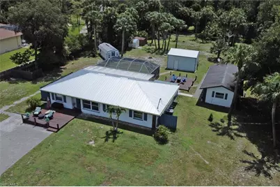 640 27th St SW, Naples, FL 34117 - Photo 3