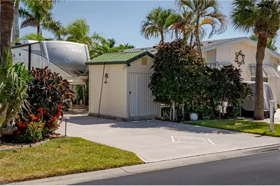 1146 Silver Lakes Blvd, Naples, FL 34114 - Photo 5