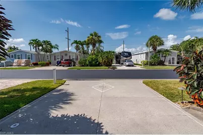 1146 Silver Lakes Blvd, Naples, FL 34114 - Photo 31