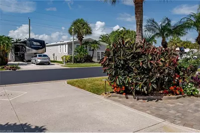 1146 Silver Lakes Blvd, Naples, FL 34114 - Photo 29