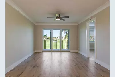 29 High Point Cir E #307, Naples, FL 34103 - Photo 3