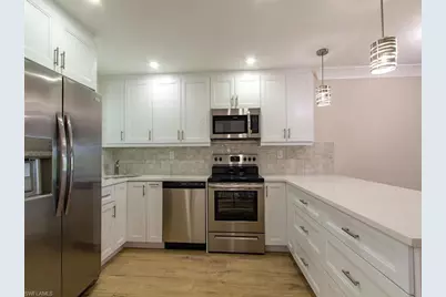 29 High Point Cir E #307, Naples, FL 34103 - Photo 7
