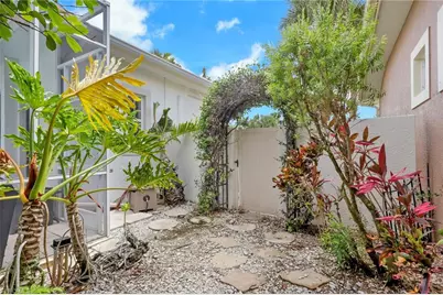 516 Eagle Creek Dr, Naples, FL 34113 - Photo 5