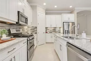 8451 Palacio Terrace W, Naples, FL 34114 - Photo 3