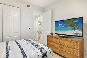 400 Flagship Dr, Naples, FL 34108 - Photo 25