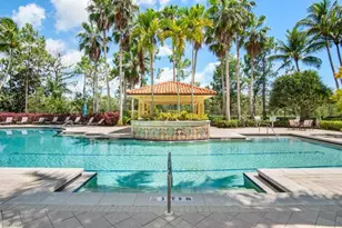 2728 Tiburon Blvd E, Naples, FL 34109 - Photo 31