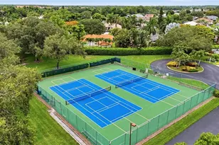 670 Lambton Ln, Naples, FL 34104 - Photo 31