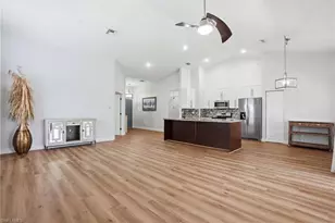 670 Lambton Ln, Naples, FL 34104 - Photo 5