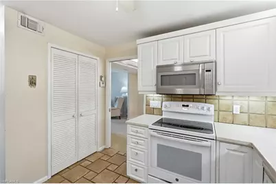 3951 Gulf Shore Blvd N #302, Naples, FL 34103 - Photo 13