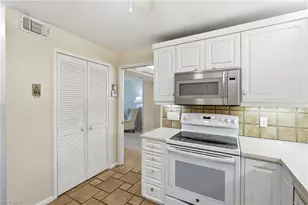 3951 Gulf Shore Blvd N, Naples, FL 34103 - Photo 13