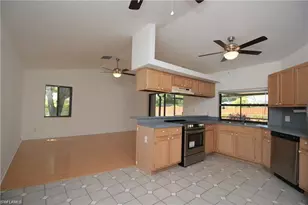 224 Erie Dr, Naples, FL 34110 - Photo 5