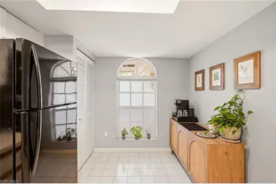 703 Mardel Dr #506, Naples, FL 34104 - Photo 3