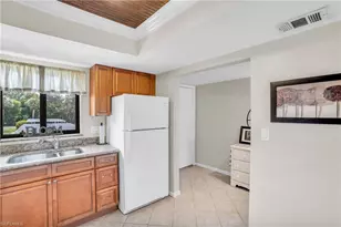 4640 Chantelle Dr, Naples, FL 34112 - Photo 13
