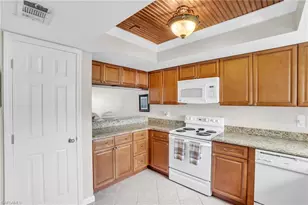 4640 Chantelle Dr, Naples, FL 34112 - Photo 11