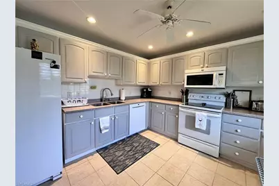 201 Albi Rd #2, Naples, FL 34112 - Photo 3