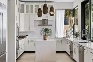 18 Pelican St E, Naples, FL 34113 - Photo 15