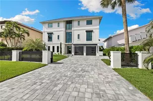 18 Pelican St E, Naples, FL 34113 - Photo 47