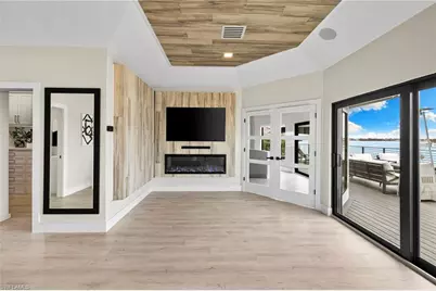 18 Pelican St E, Naples, FL 34113 - Photo 31