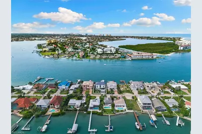 18 Pelican St E, Naples, FL 34113 - Photo 49