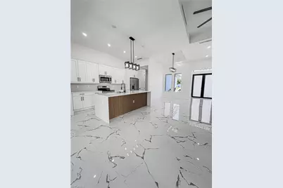 904 W 10th St, Lehigh Acres, FL 33972 - Photo 7