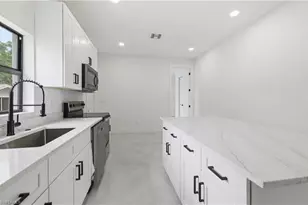 3811 Pearl St, Fort Myers, FL 33916 - Photo 15