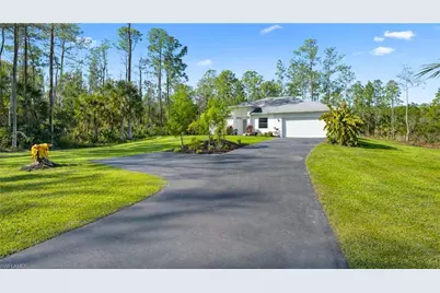 569 Desoto Blvd S, Naples, FL 34117 - Photo 3