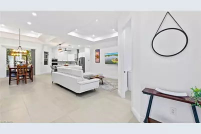 569 Desoto Blvd S, Naples, FL 34117 - Photo 5