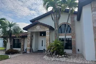 2727 SE 24th Pl, Cape Coral, FL 33904 - Photo 1