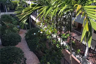 1400 Gulf Shore Blvd N, Naples, FL 34102 - Photo 3