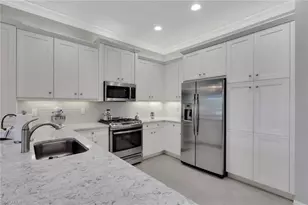 4113 Amelia Wy, Naples, FL 34119 - Photo 9