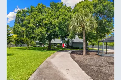 201 Perkins Dr, Naples, FL 34119 - Photo 5