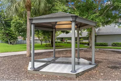 201 Perkins Dr, Naples, FL 34119 - Photo 47