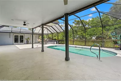 201 Perkins Dr, Naples, FL 34119 - Photo 35