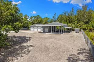 201 Perkins Dr, Naples, FL 34119 - Photo 7